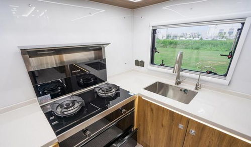 赛德沃尔沃FM460重卡房车,客卧厨房独立设计,可定制400万起售